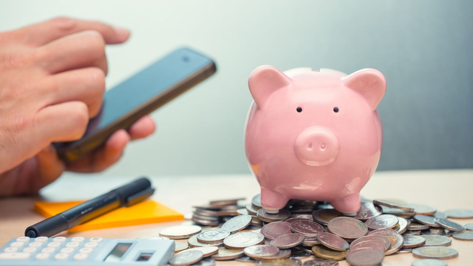 9 Best No Fee Bank Accounts In Canada In 2024